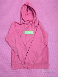 Felpa rosa, Supreme