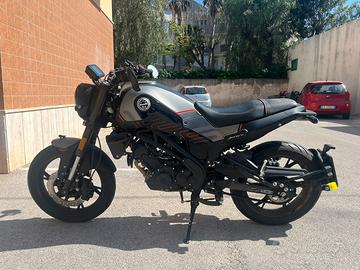 Moto  benelli leoncino 125