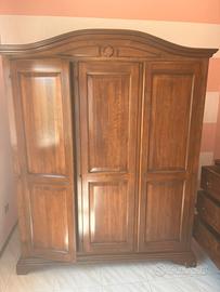 Armadio 3 ante in legno stile classico