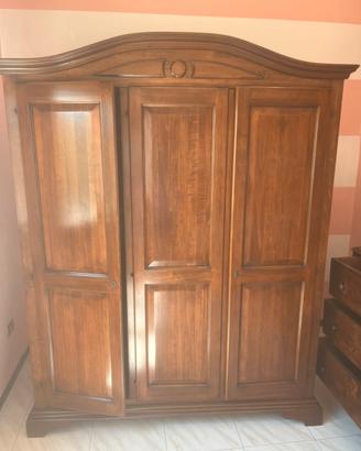 Armadio 3 ante in legno stile classico