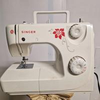Macchina da cucire singer 