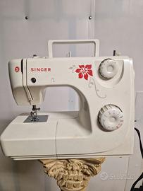 Macchina da cucire singer 