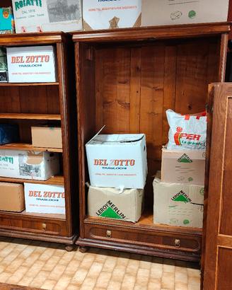 Coppia armadi/librerie in legno massello