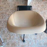 Sedia da scrivania-poggiapiedi