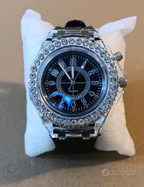 Orologio Quartz con LED Multicolore e Cristalli 