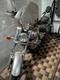 Suzuki VL intruder 250