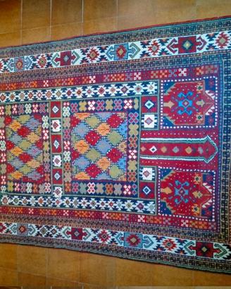 Tappeto persiano Gucian rosso 198x120 cm