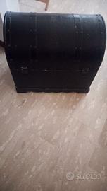 Baule vintage in legno rivestito