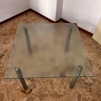 Tavolino in vetro satinato