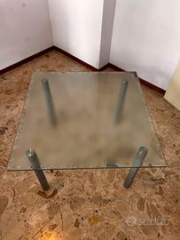 Tavolino in vetro satinato