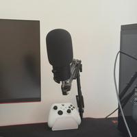 Microfono razer seiren x con asta regolabile