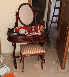 toeletta in legno di mogano