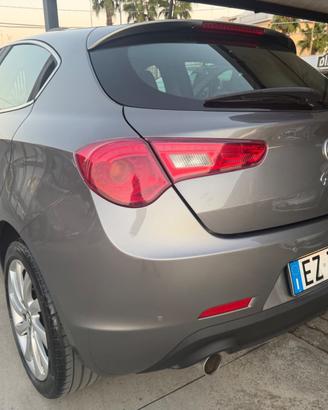 Alfa Romeo GIULIETTA 1.6 JTD 2015 - DA VETRINA