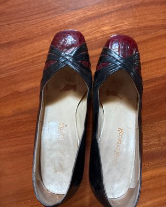 Scarpe in pelle con inserti in coccodrillo  misura