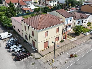 PORZIONE DI BIFAMILIARE A RONCO ALL'ADIGE