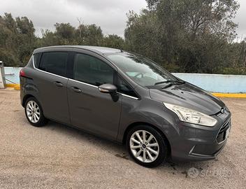 Ford b-max molto bella titanium