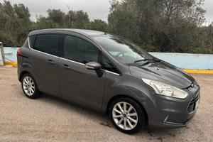 Ford b-max molto bella titanium