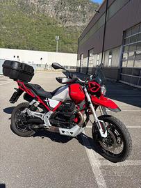 Moto Guzzi V85TT 2022