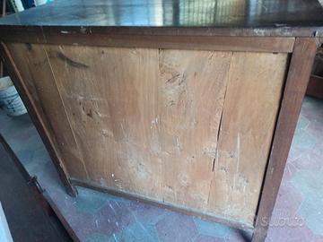antico cassettone in noce