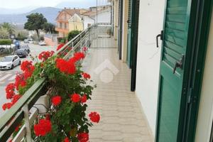 5 LOCALI A PRATOLA SERRA