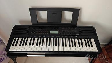 Tastiera musicale Yamaha PSR E273 61 tasti 