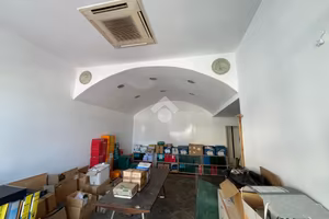 NEGOZIO A SARZANA
