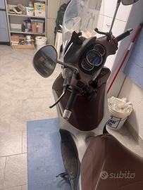 Beverly 300