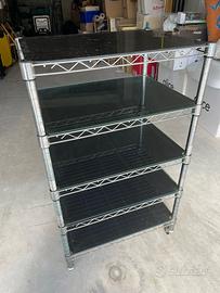 Mobiletto portaelettroniche.