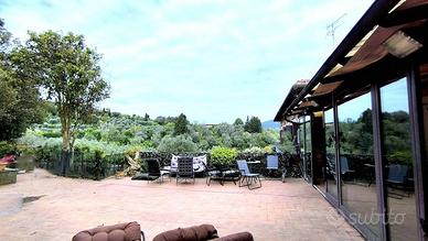 Appartamento di 203 m² con 5 locali a Firenze