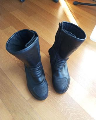Stivaletti in pelle marca Bering