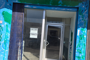 Locale commerciale 51 metri