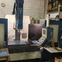 Centro di lavoro 3 assi Elettroerosione a filo