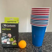 Bicchieri beer pong con palline da ping pong