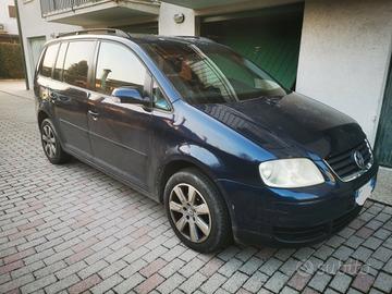 Volkswagen Touran 7 posti 2004