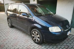 Volkswagen Touran 7 posti 2004