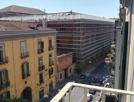 Camera singola grande 34 mq Napoli centro Museo