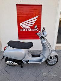 Piaggio Vespa 125 LX