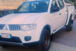 Mitsubishi L200 pk doppia cabina