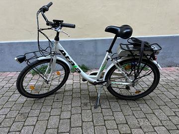 Bici Atala elettrica ebike urban e run 6.1 lady
