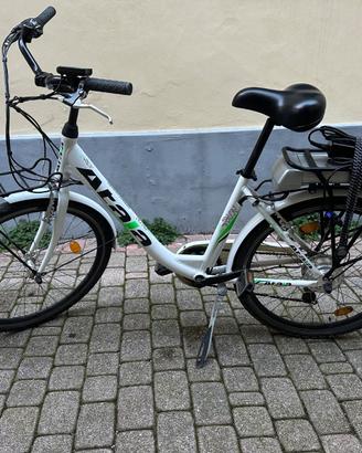 Bici Atala elettrica ebike urban e run 6.1 lady