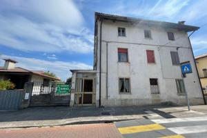 CASA DI TESTA FRIULANA CON SCOPERTO - DA RISTRU...