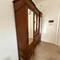 Armadio in legno massello