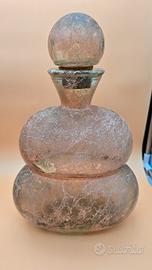 Bottiglione Vintage in vetro rosa con ragnatela