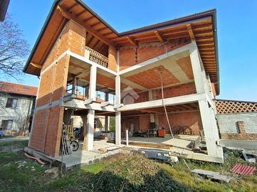 CASA INDIPENDENTE A CASATENOVO