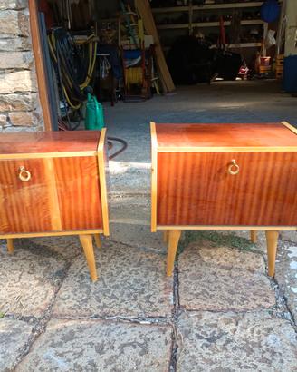 Coppia di comodini vintage