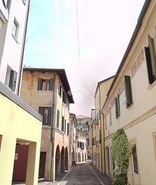 3 LOCALI A TREVISO