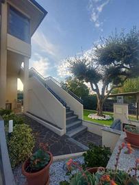 Villetta a schiera di 163 m² con 4 locali e box au