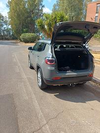 gancio di traino per auto