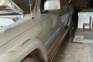 Toyota hilux per pezzi 