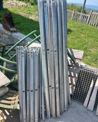 Montanti per armatura